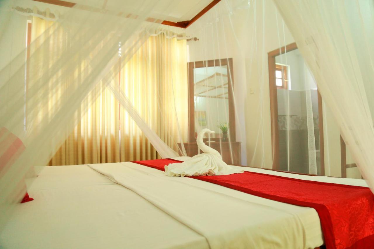 Residence Chanty Hikkaduwa Buitenkant foto