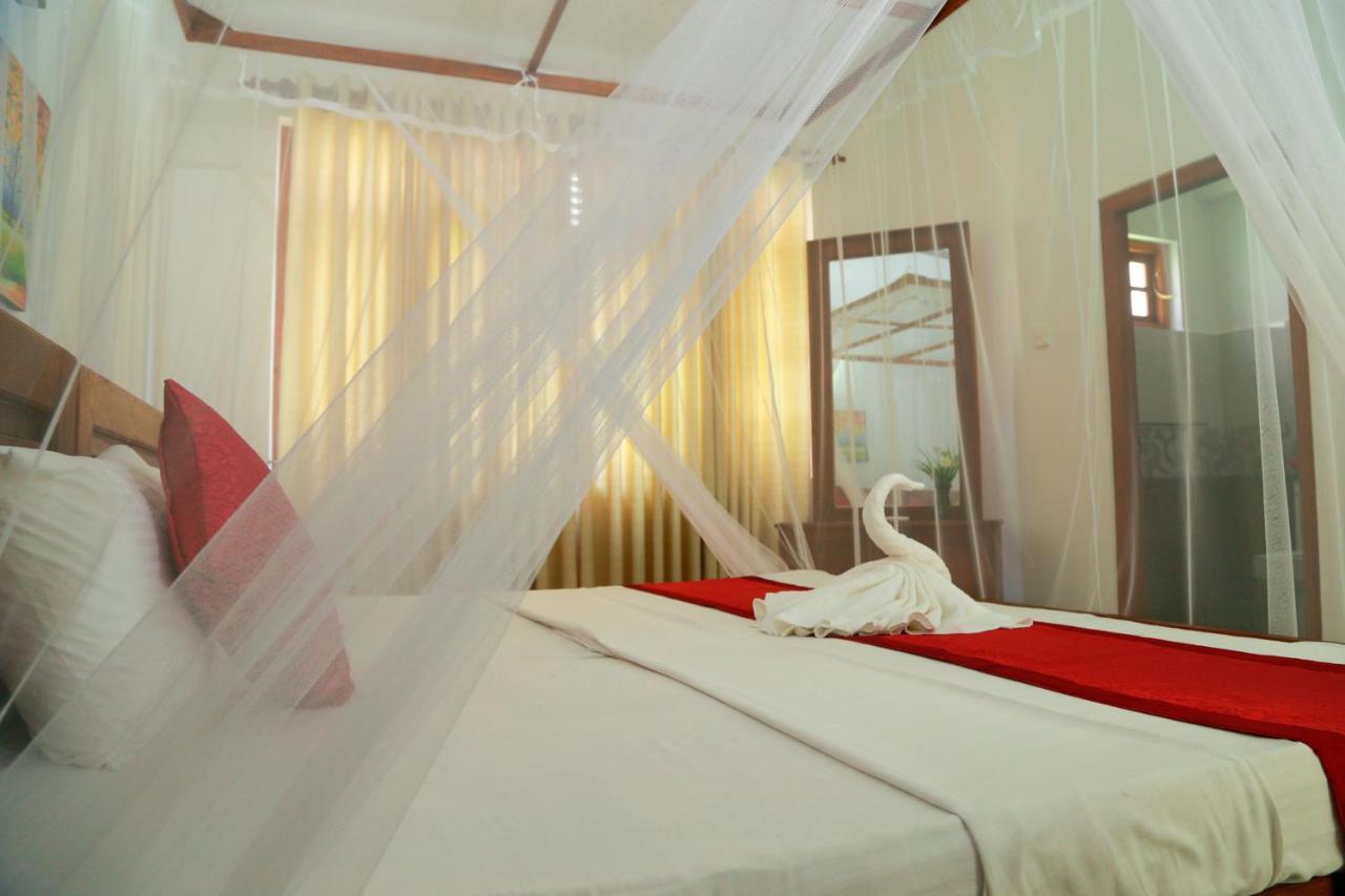 Residence Chanty Hikkaduwa Buitenkant foto